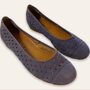 Women’s GABOR NUBUK Hovercraft Laser Cut Out Flats US Size 6.5/UK Size 4